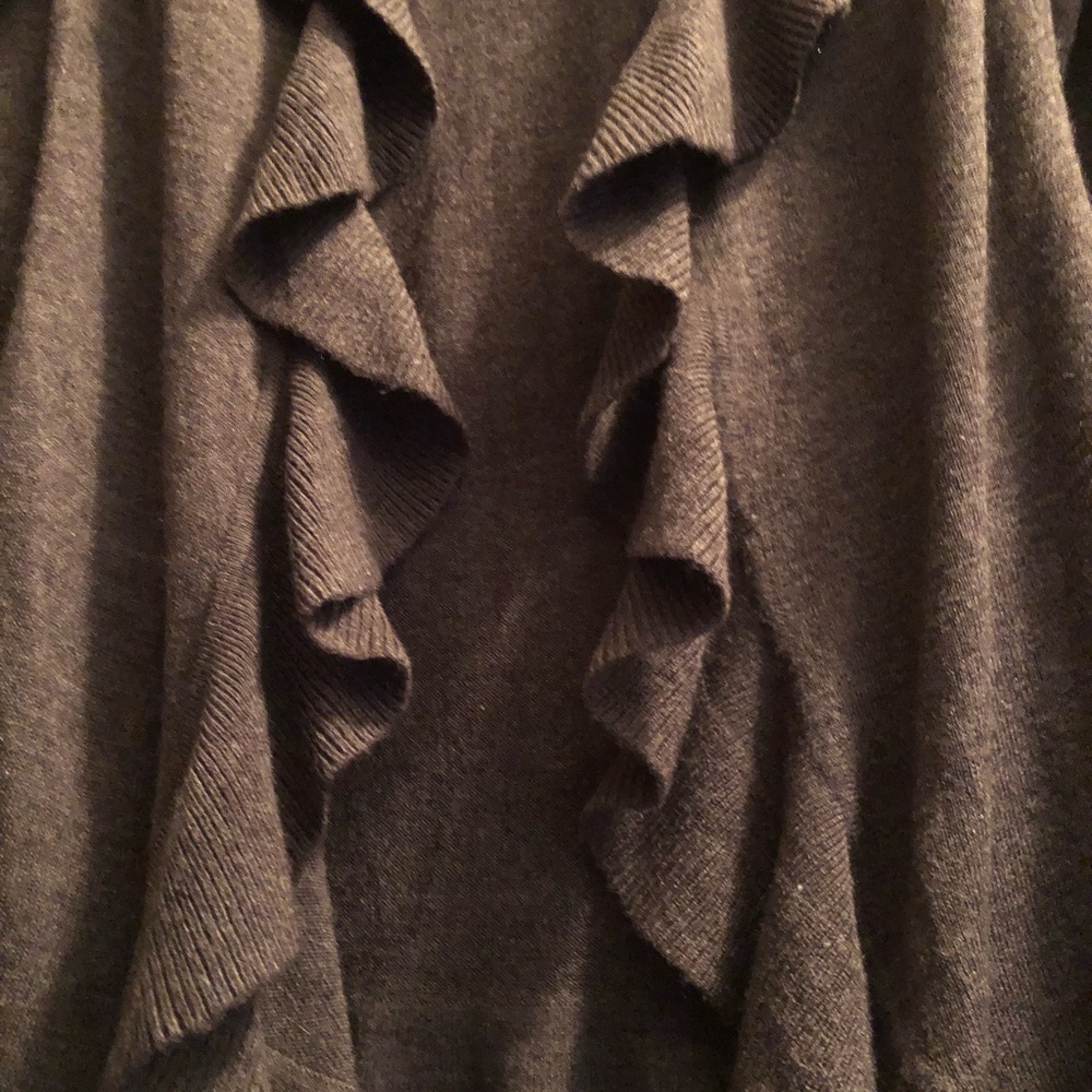 Black Ruffled cardigan - Picture 2 of 4